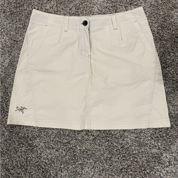 Arc'teryx Dresses & Skirts - Arcteryx women's skirt, size 10